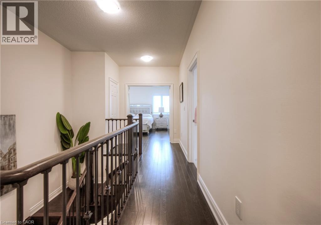 Photo 21 of 88 Bloomfield Crescent, Cambridge ON