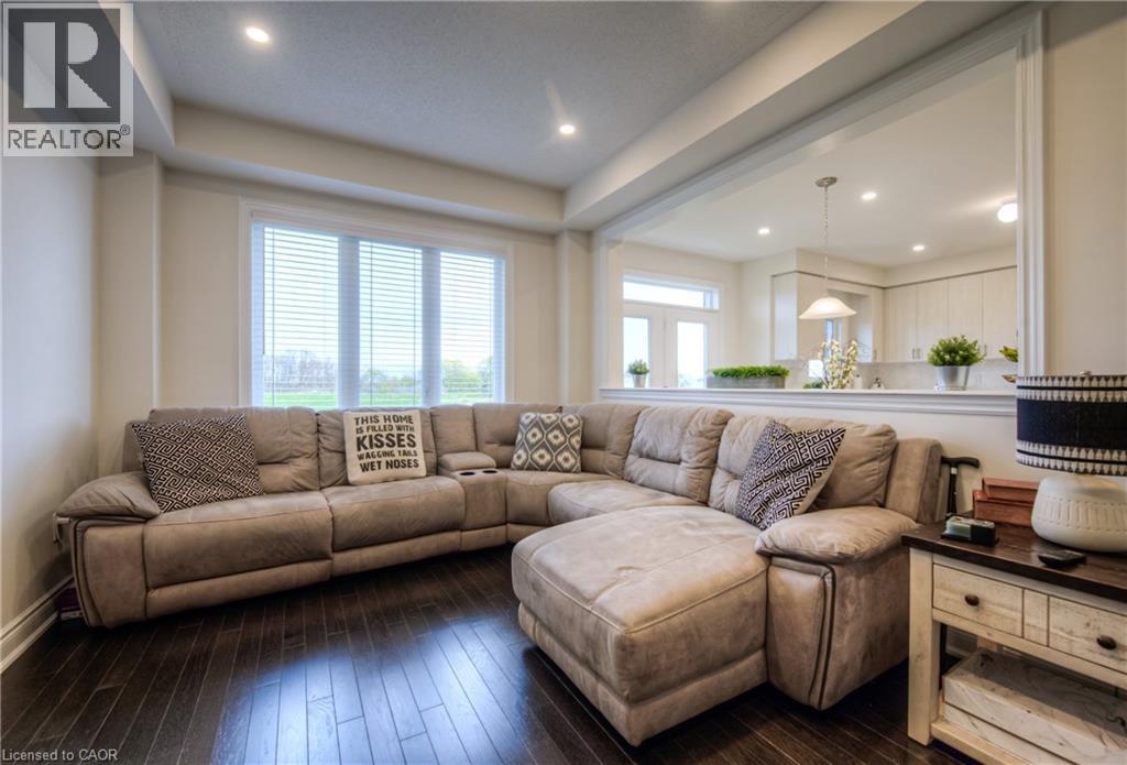 Photo 20 of 88 Bloomfield Crescent, Cambridge ON
