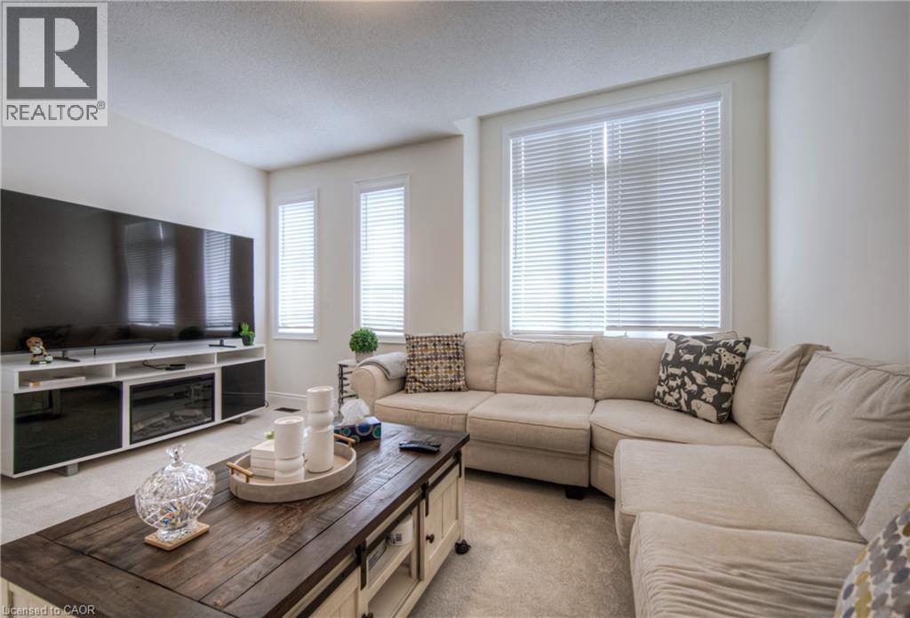 Photo 18 of 88 Bloomfield Crescent, Cambridge ON