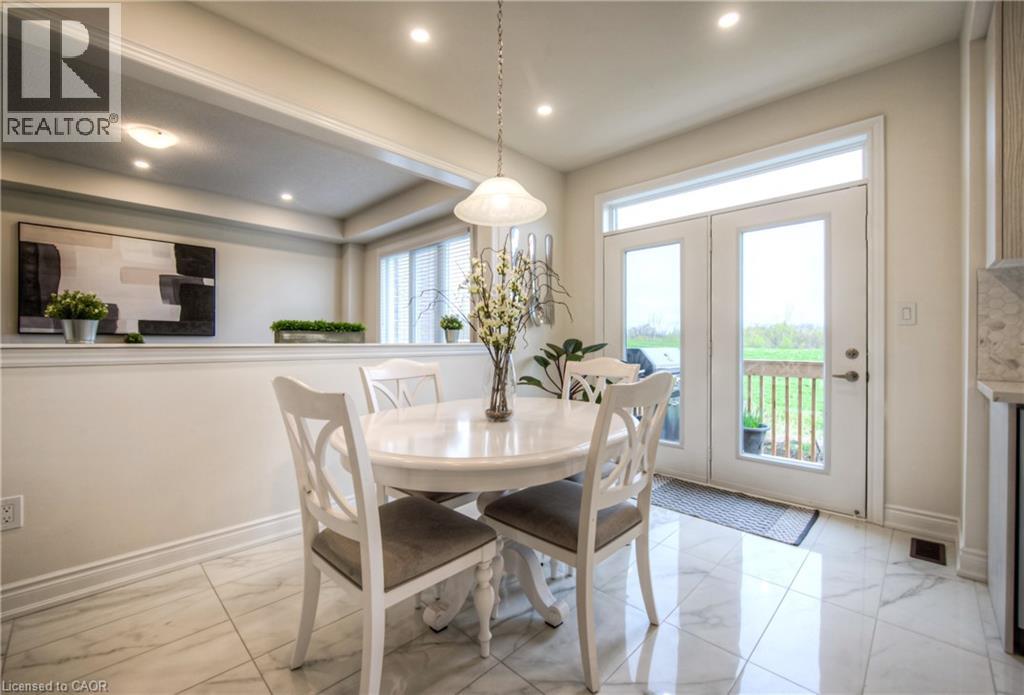 Photo 34 of 88 Bloomfield Crescent, Cambridge ON