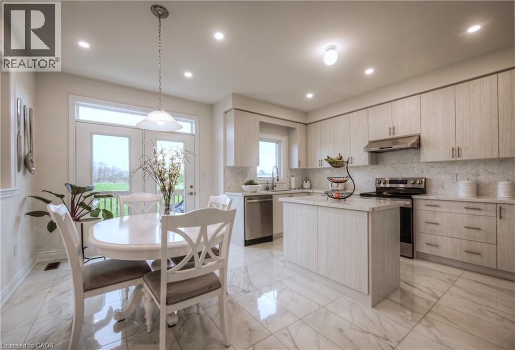 Photo 2 of 88 Bloomfield Crescent, Cambridge ON