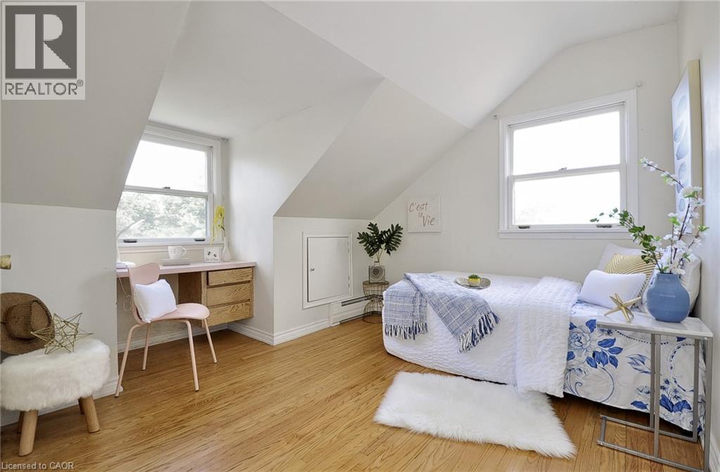 Photo 12 of 442 Highland Road E, Kitchener ON