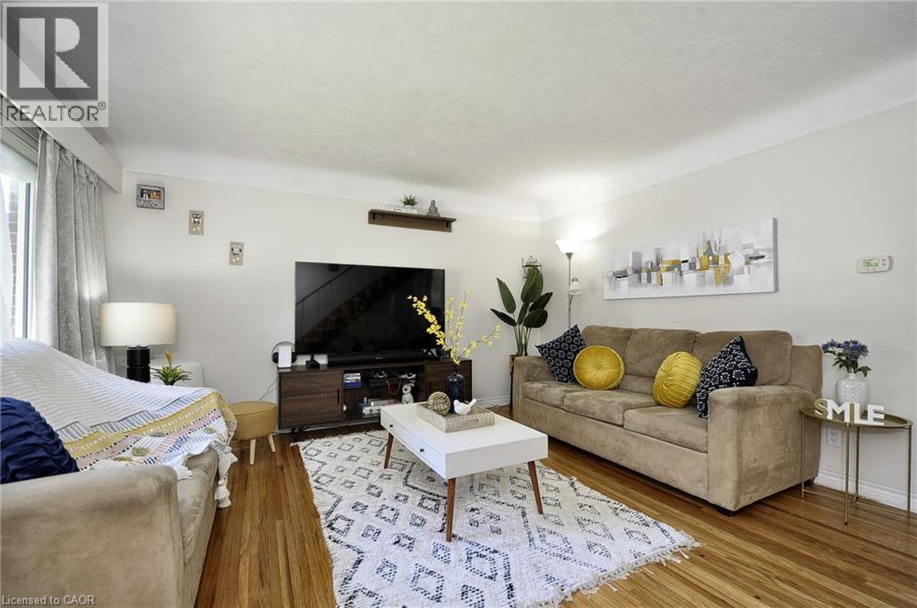 Photo 16 of 442 Highland Road E, Kitchener ON