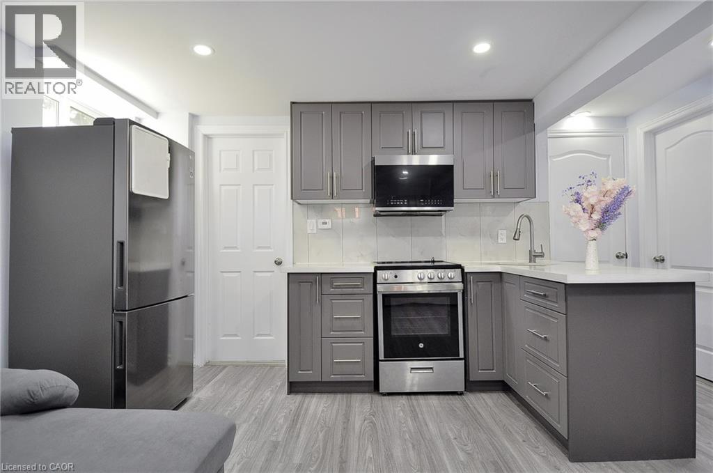 Photo 9 of 442 Highland Road E, Kitchener ON