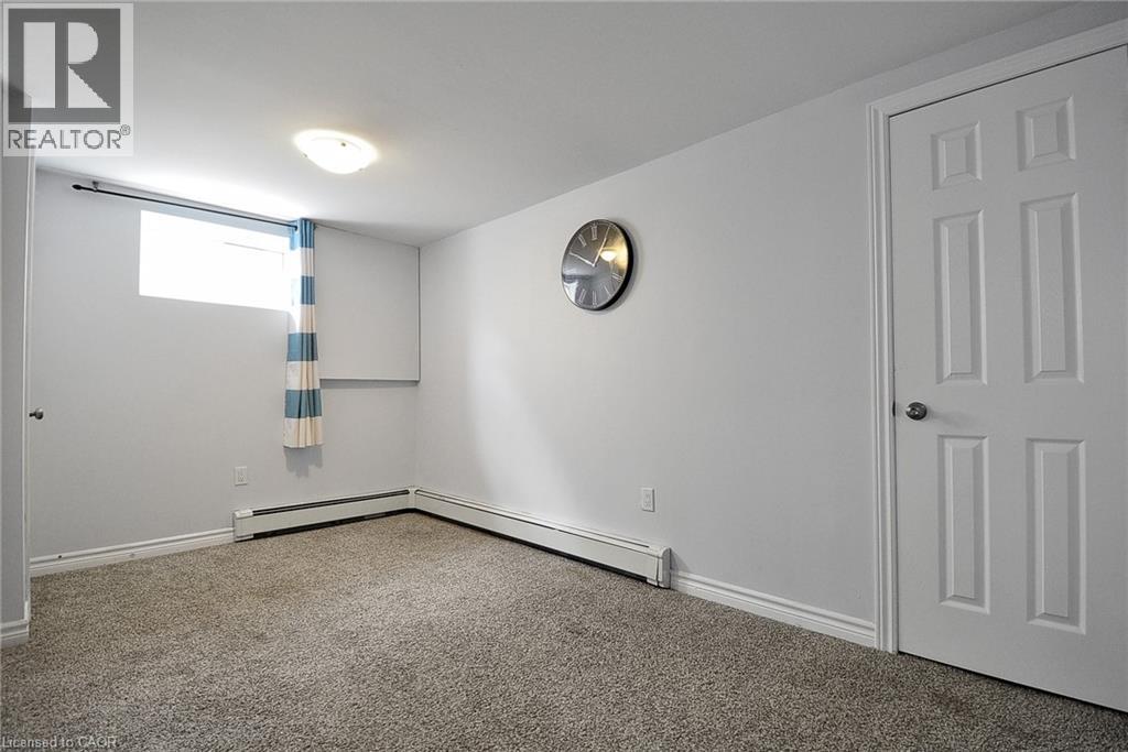 Photo 10 of 442 Highland Road E, Kitchener ON
