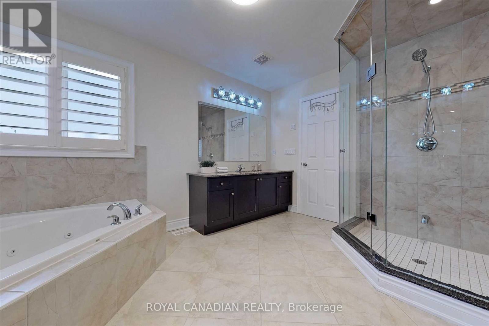 Photo 34 of 4 Thimbleweed Street, Markham ON
