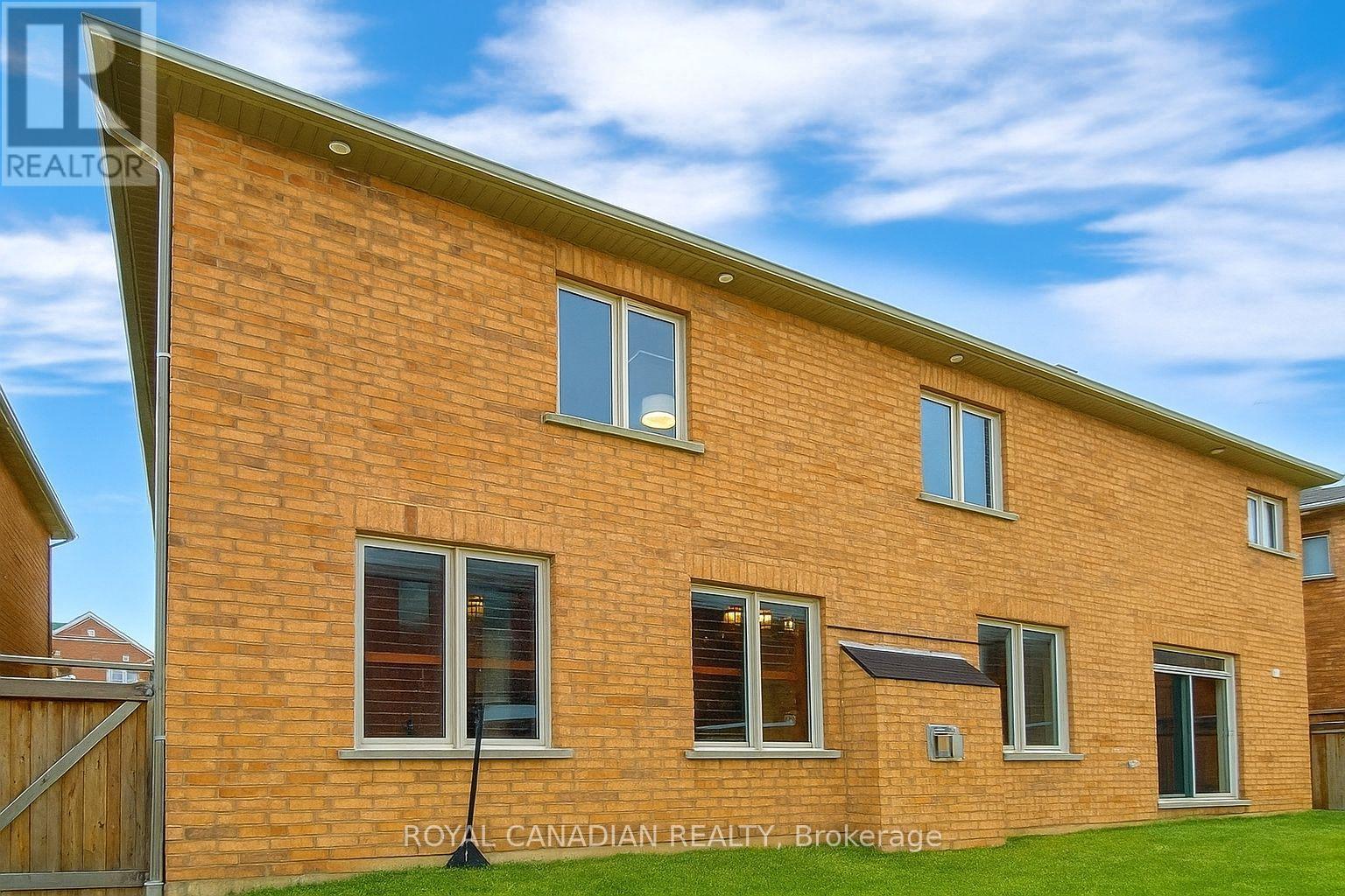 Photo 40 of 4 Thimbleweed Street, Markham ON