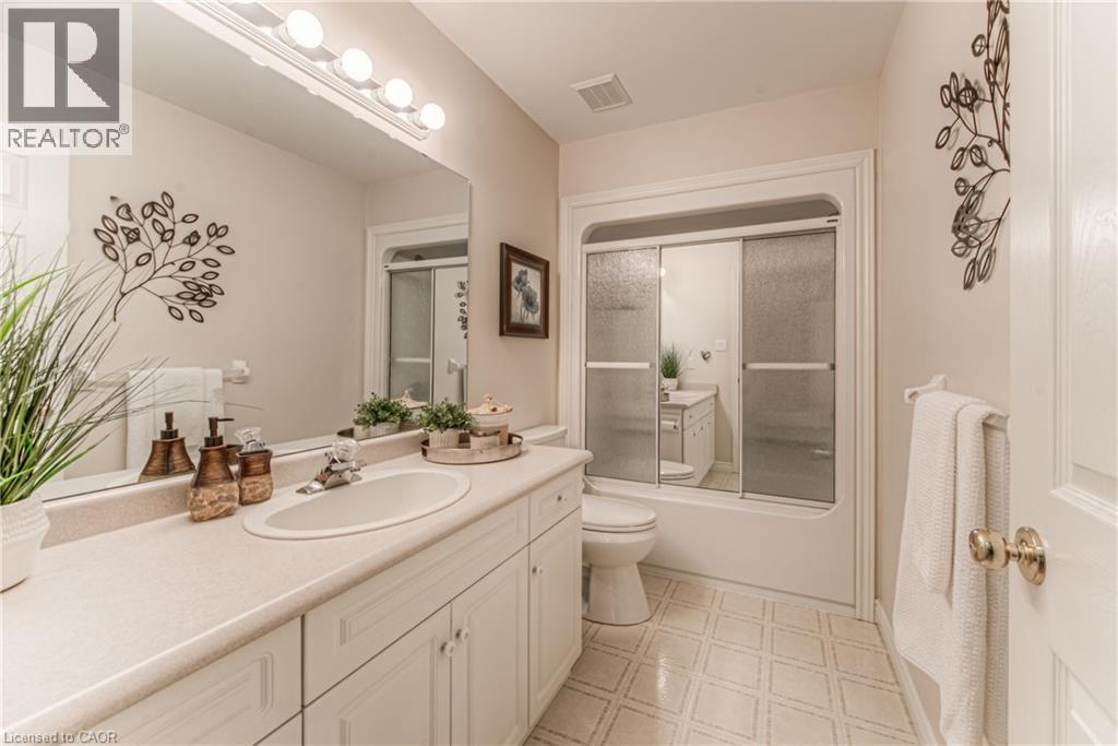 Photo 32 of 416 Forestlawn Road, Waterloo ON