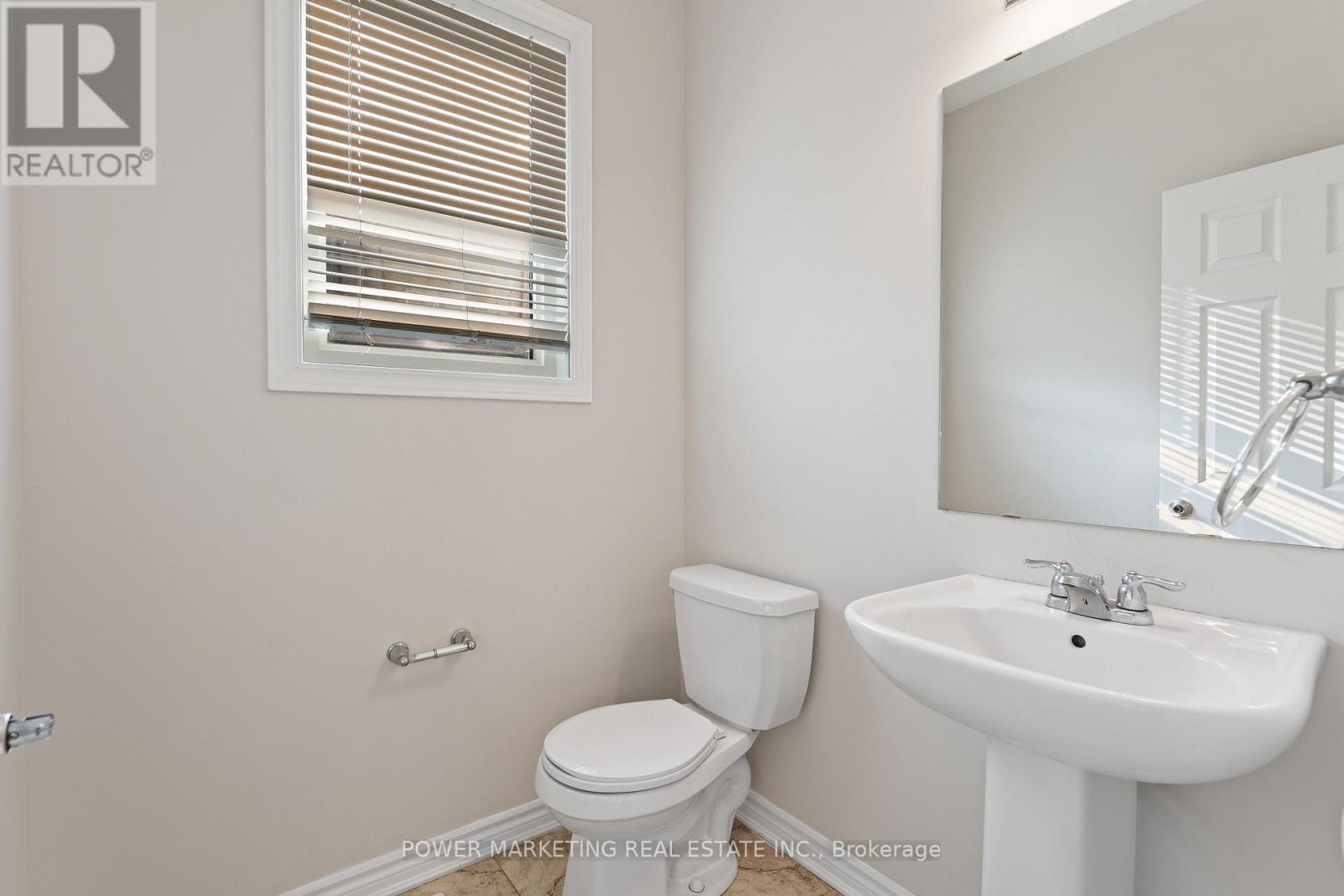 Photo 14 of 701 Megrez Way, Ottawa ON