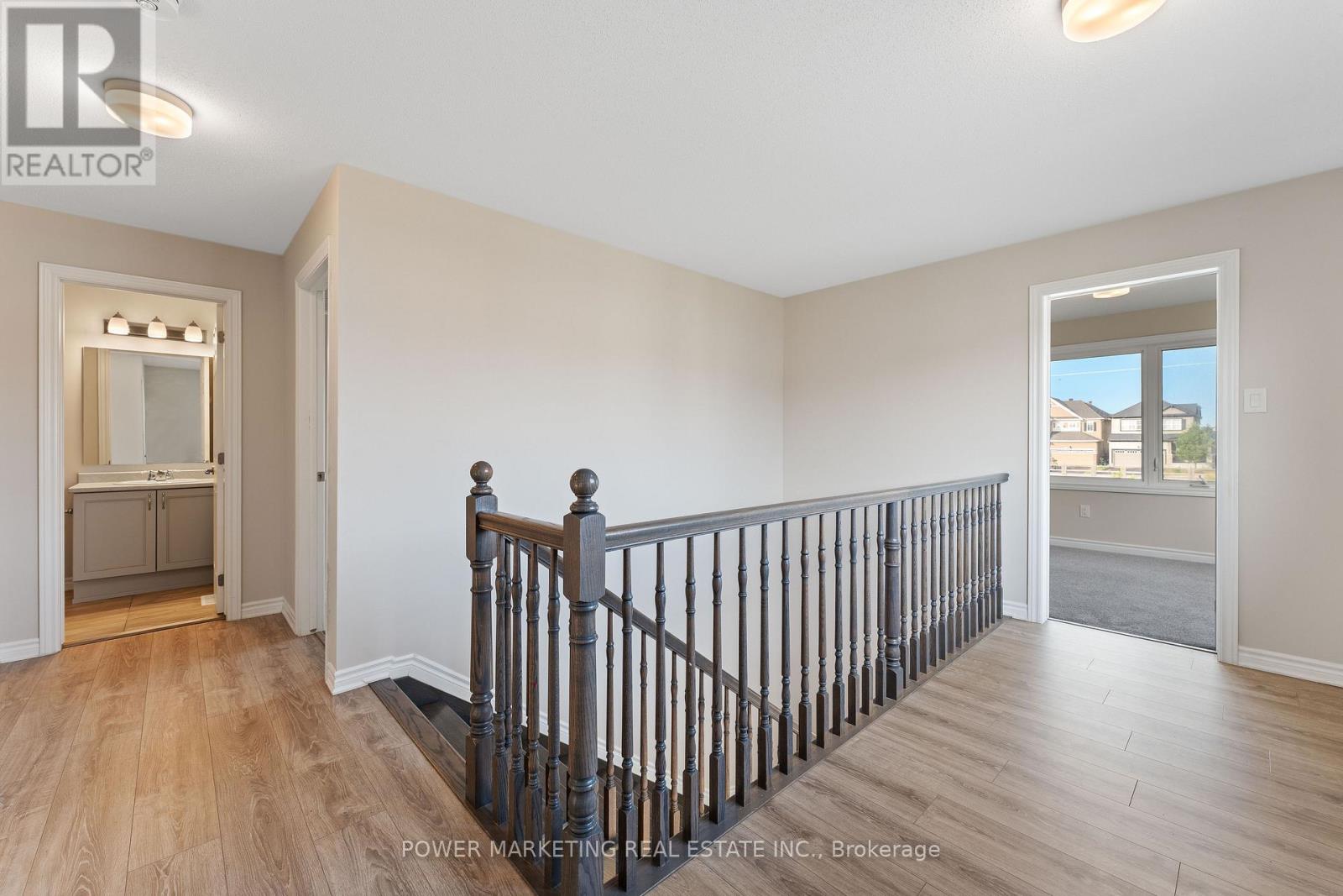 Photo 15 of 701 Megrez Way, Ottawa ON