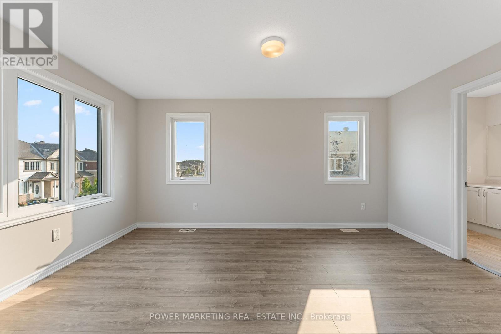 Photo 16 of 701 Megrez Way, Ottawa ON