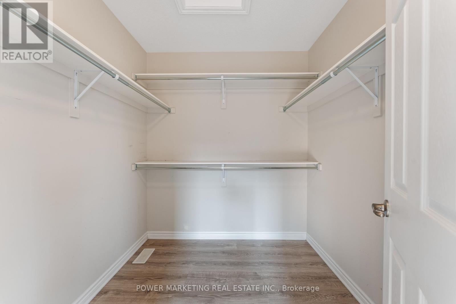 Photo 19 of 701 Megrez Way, Ottawa ON