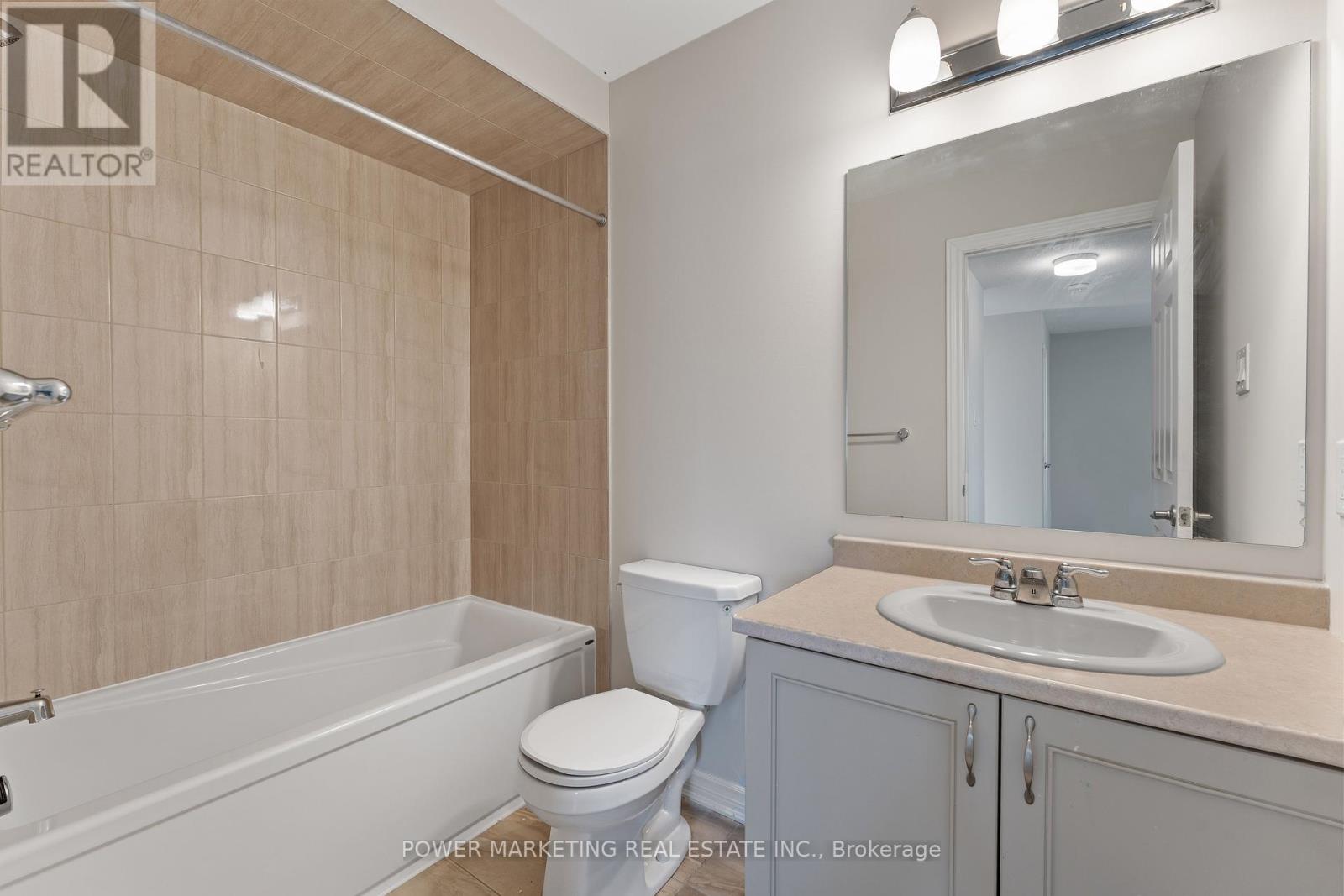 Photo 21 of 701 Megrez Way, Ottawa ON
