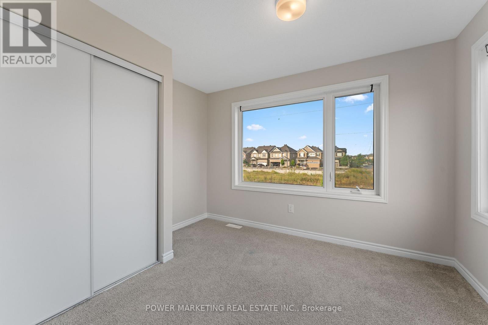 Photo 22 of 701 Megrez Way, Ottawa ON