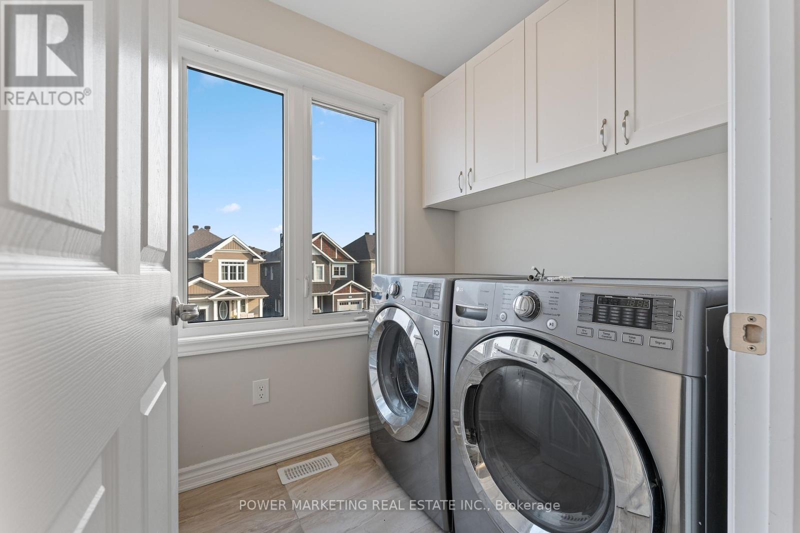 Photo 23 of 701 Megrez Way, Ottawa ON
