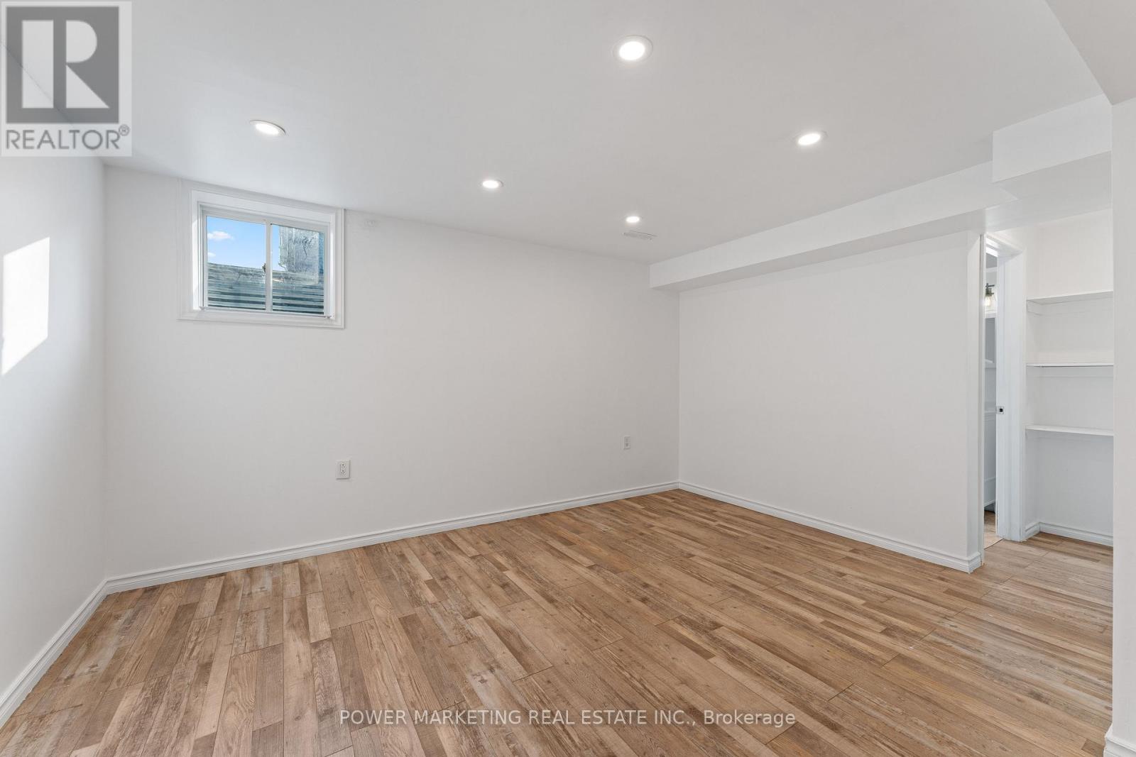 Photo 25 of 701 Megrez Way, Ottawa ON
