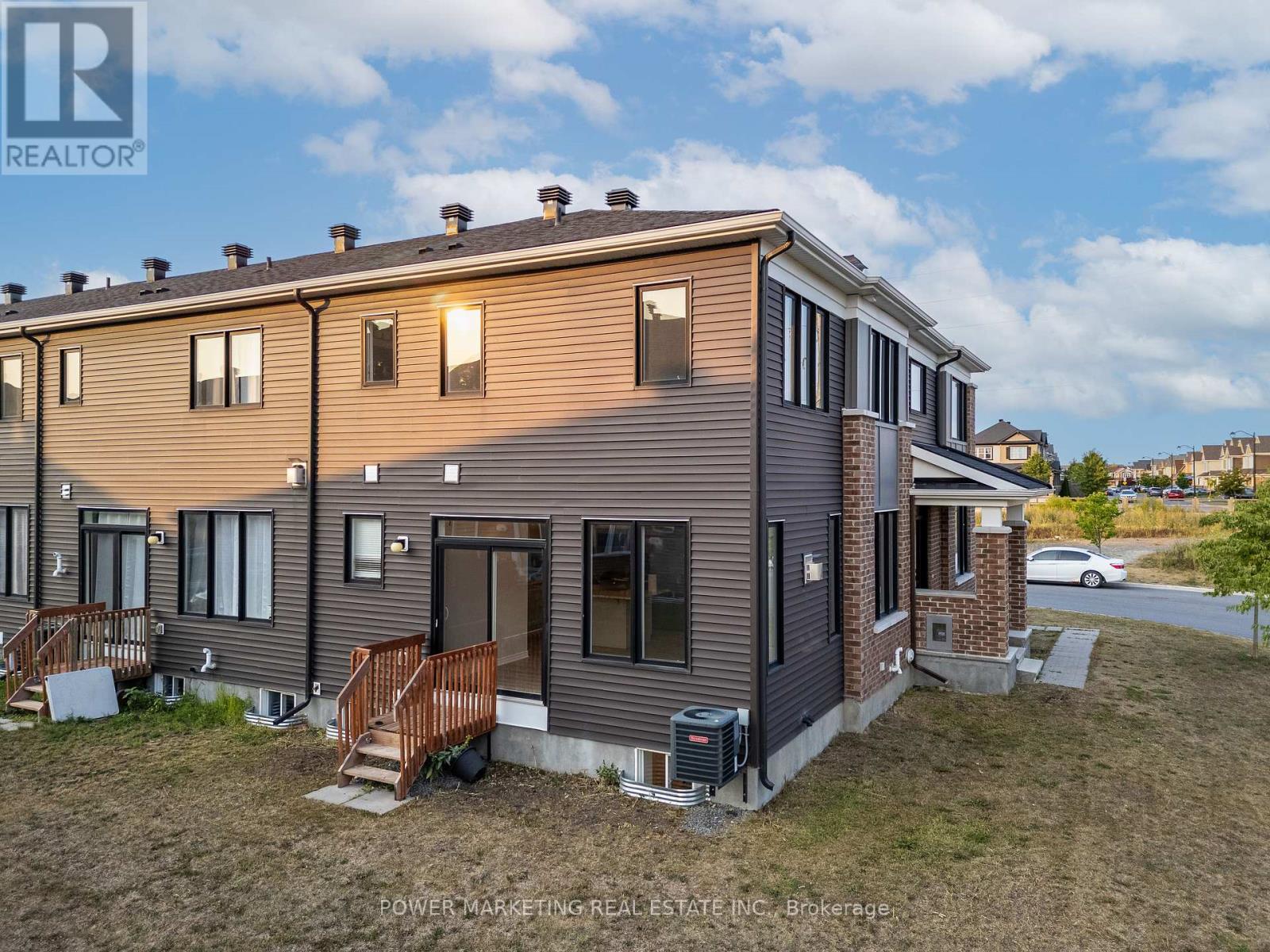 Photo 28 of 701 Megrez Way, Ottawa ON