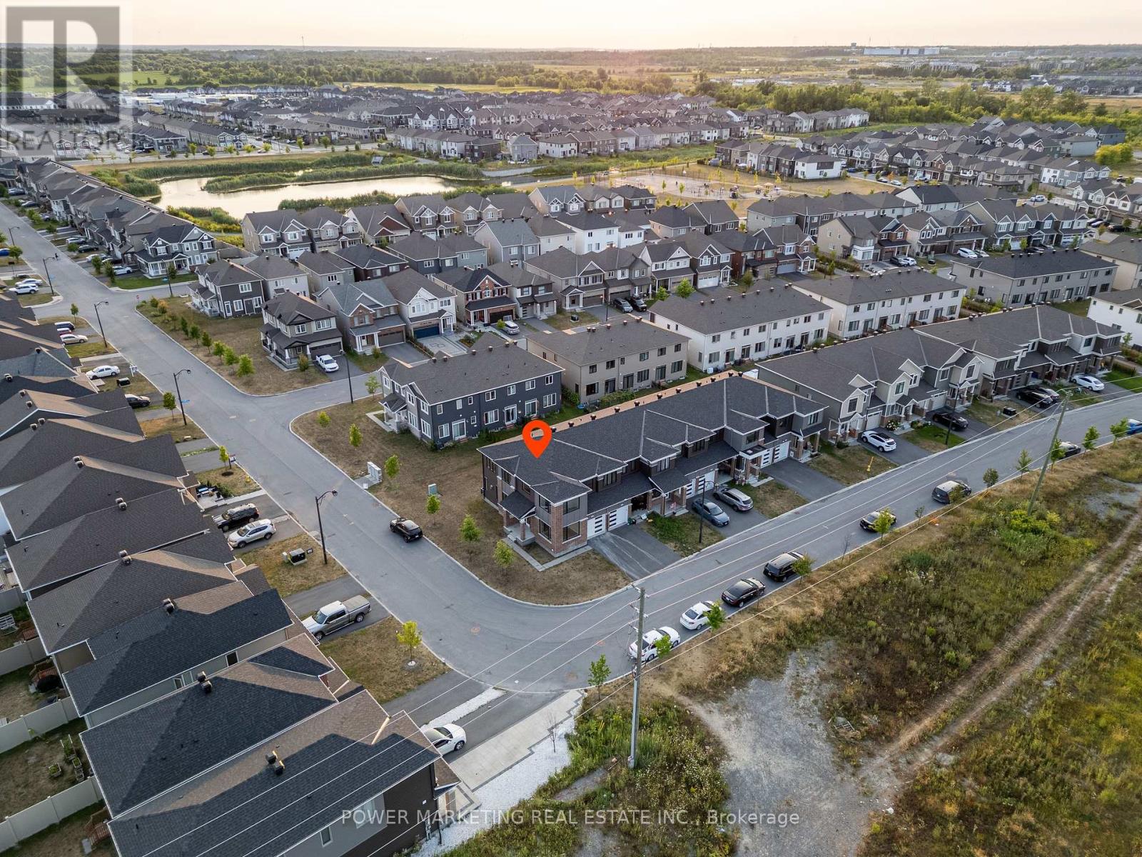 Photo 29 of 701 Megrez Way, Ottawa ON
