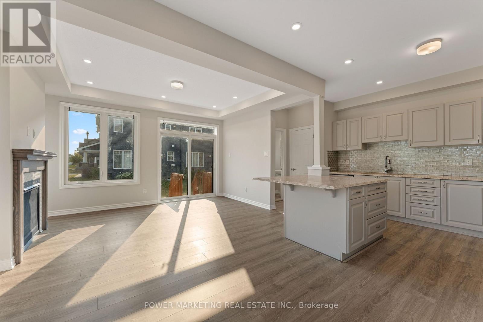 Photo 8 of 701 Megrez Way, Ottawa ON