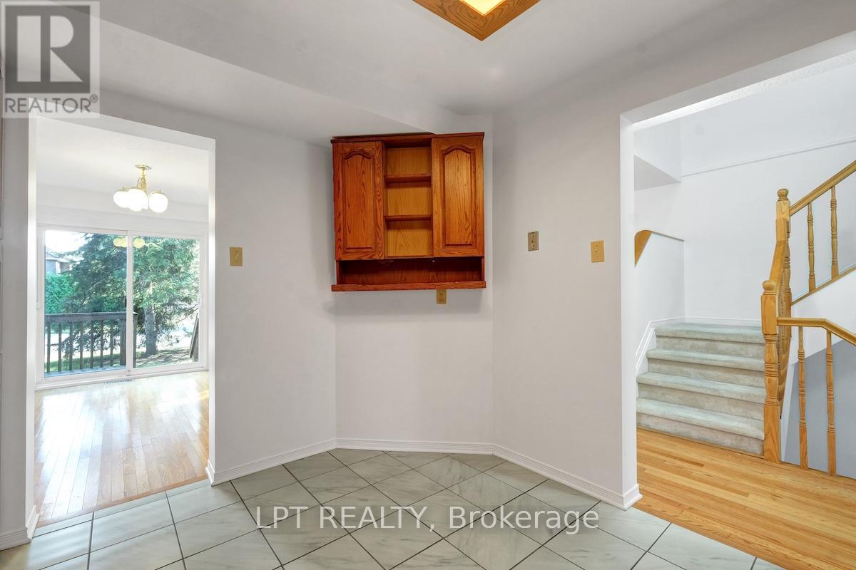 Photo 16 of 6 Sandcliffe Terrace, Ottawa ON