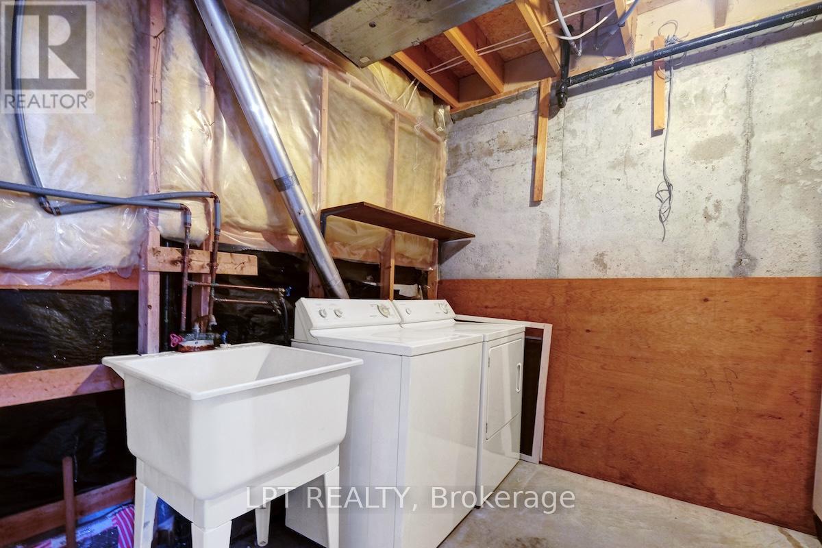 Photo 35 of 6 Sandcliffe Terrace, Ottawa ON