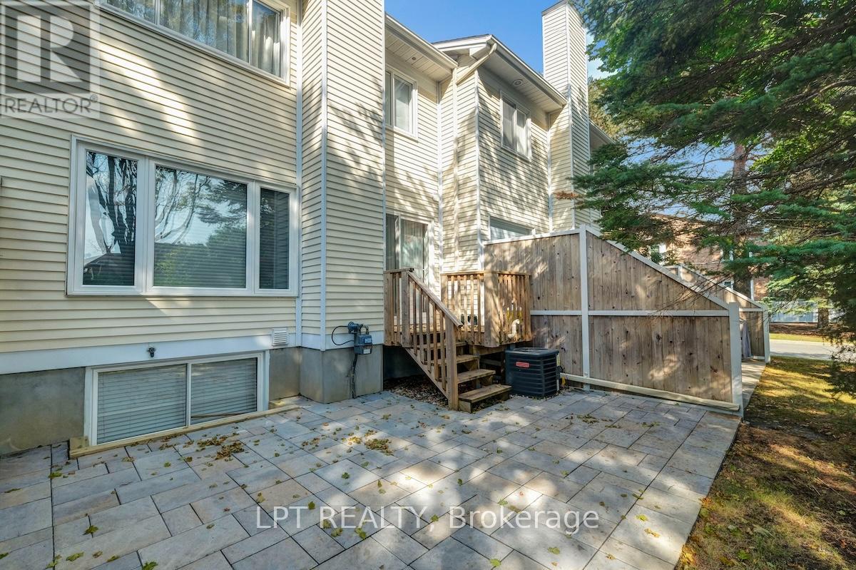 Photo 36 of 6 Sandcliffe Terrace, Ottawa ON
