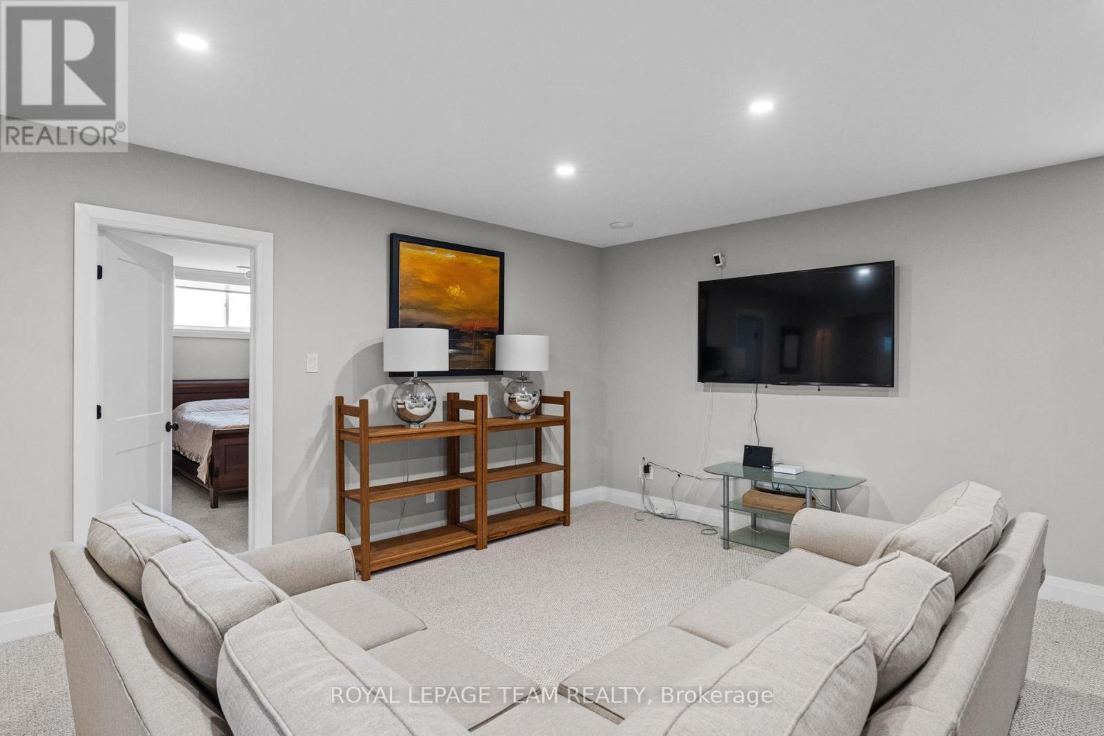 Photo 31 of 14 Granite Street, Clarencerockland ON
