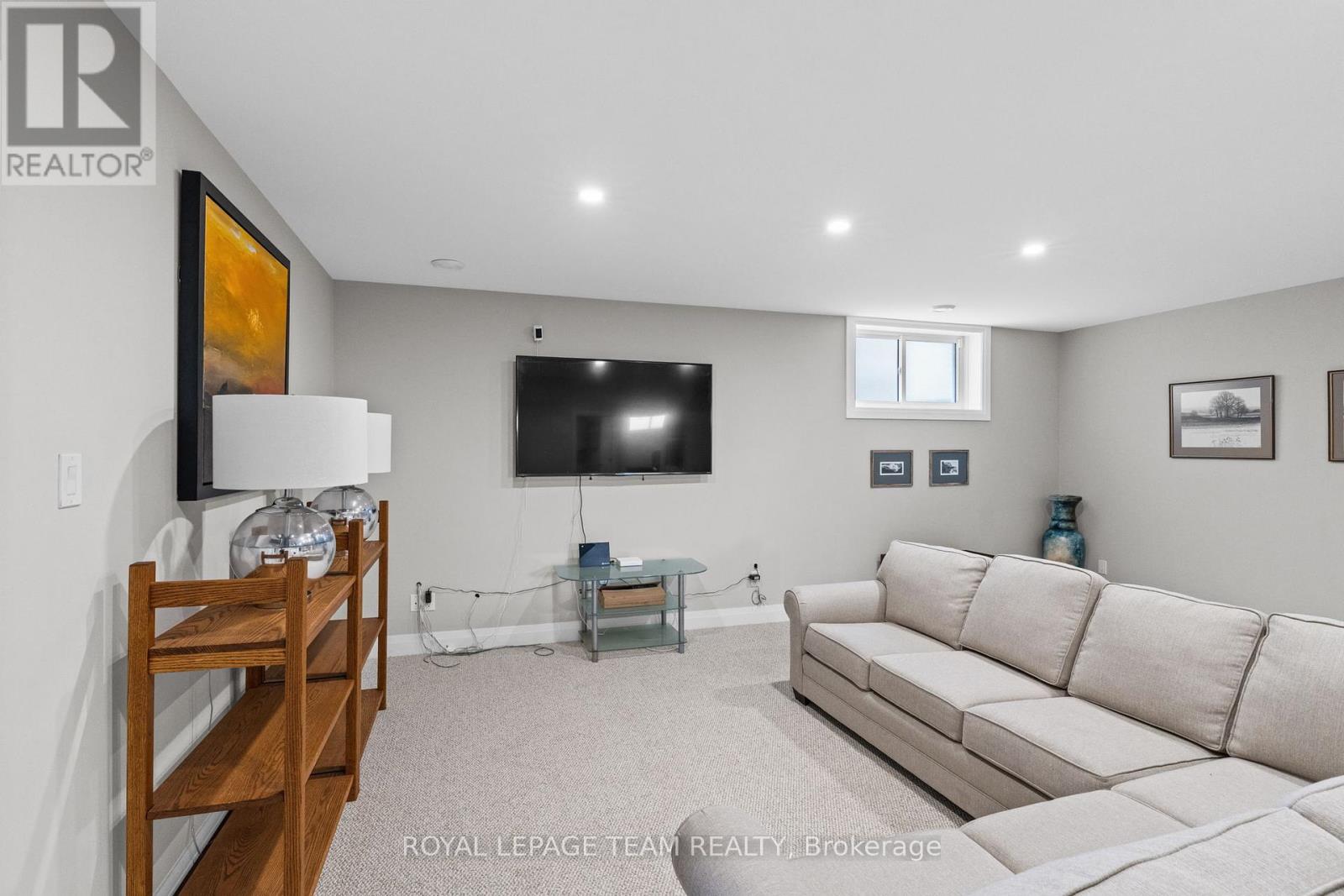 Photo 32 of 14 Granite Street, Clarencerockland ON