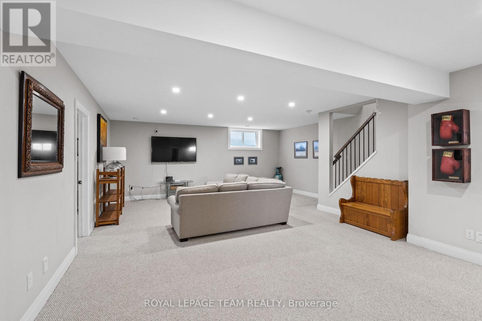 Photo 34 of 14 Granite Street, Clarencerockland ON