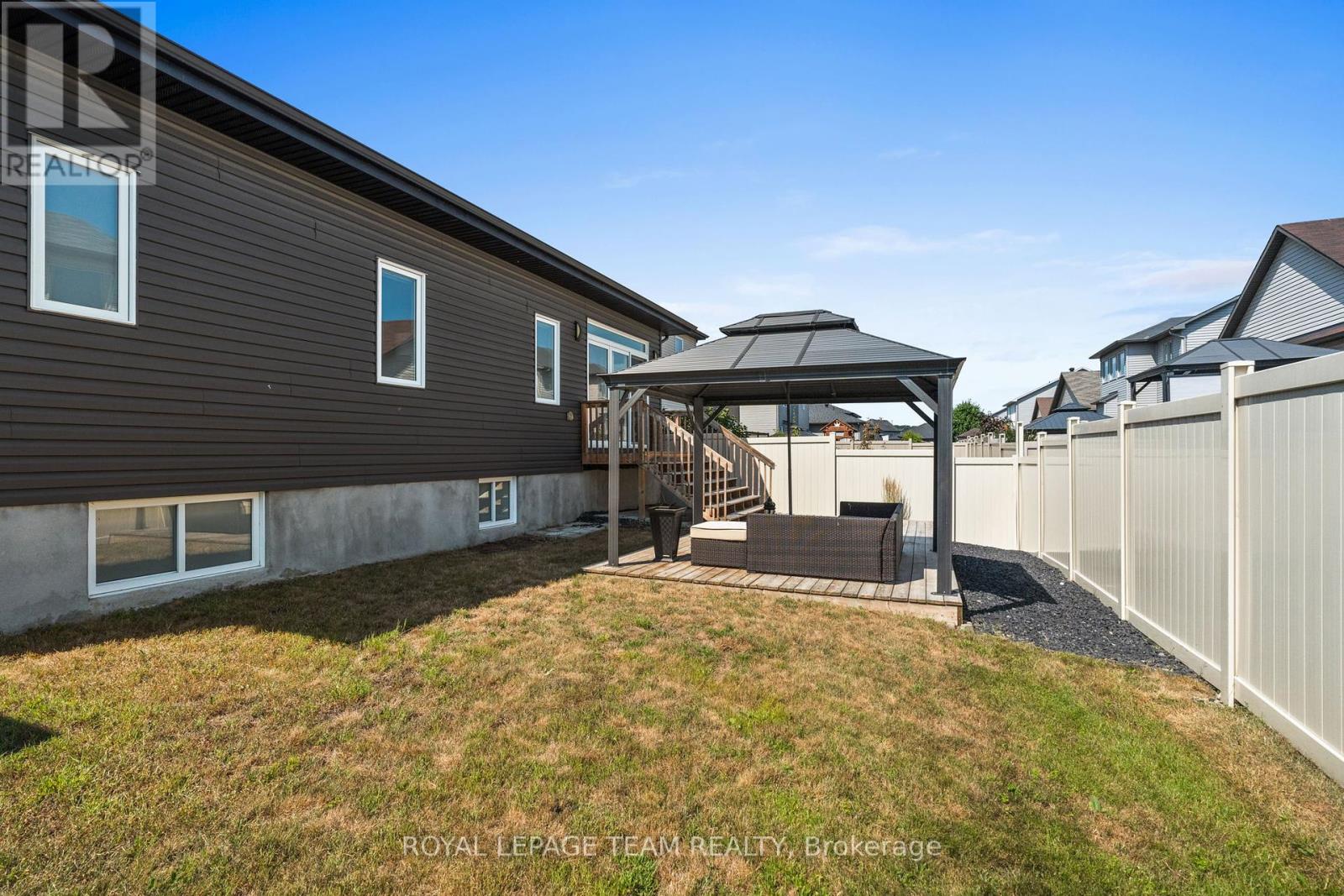 Photo 43 of 14 Granite Street, Clarencerockland ON