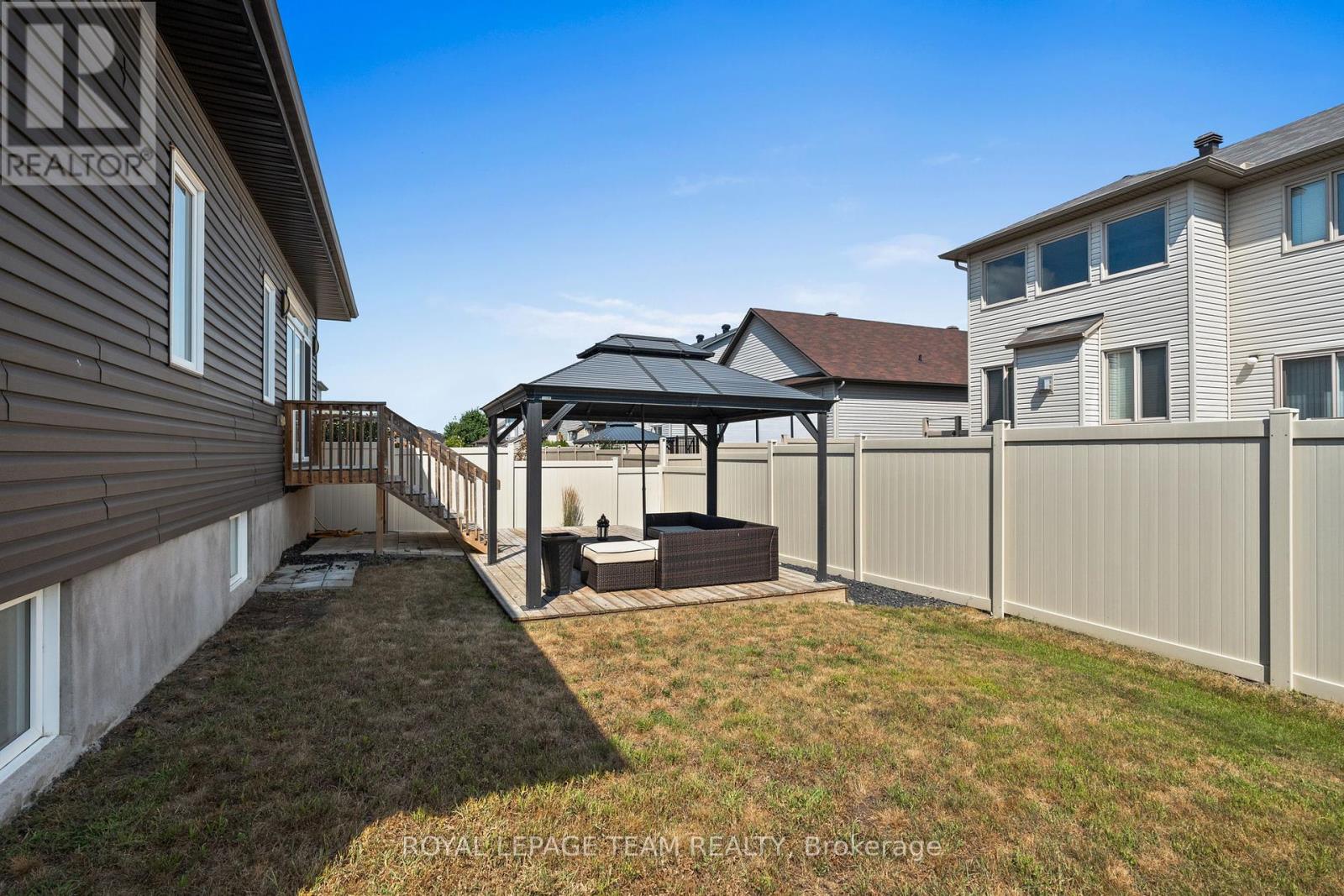 Photo 44 of 14 Granite Street, Clarencerockland ON