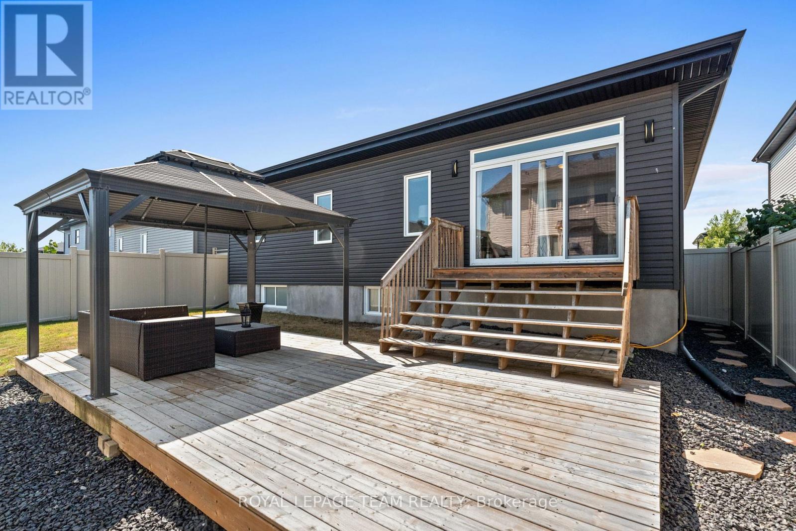 Photo 46 of 14 Granite Street, Clarencerockland ON