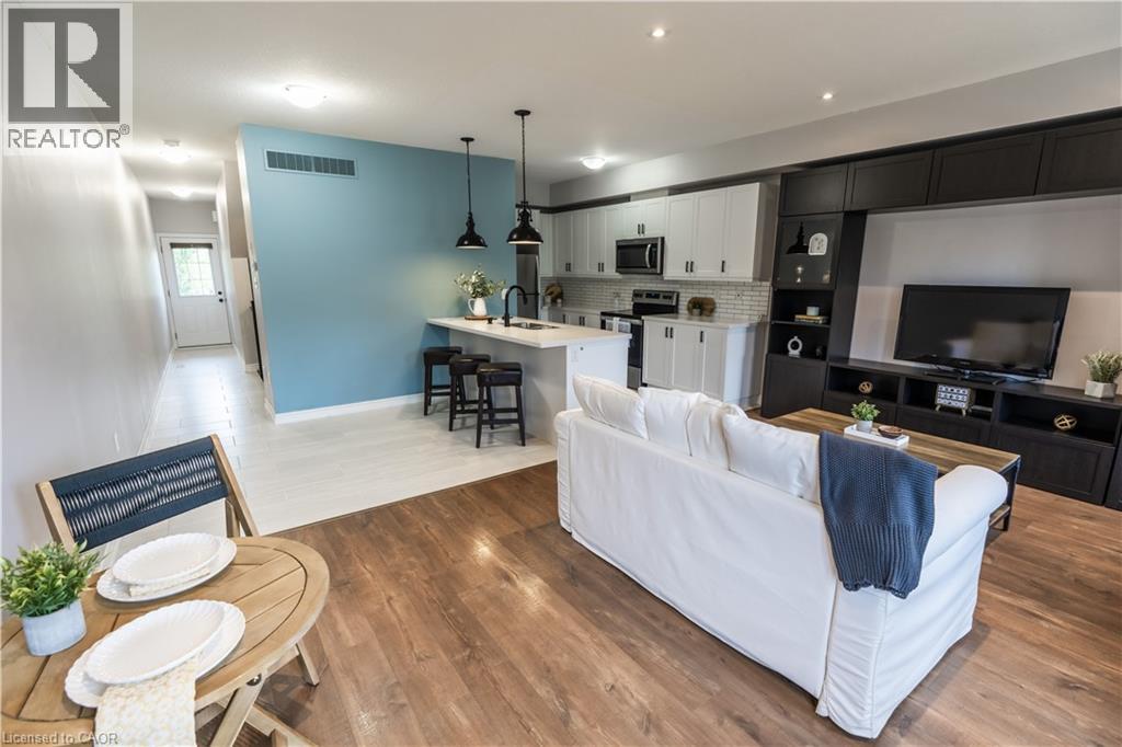 Photo 13 of 403 Westwood Drive Unit 30, Kitchener ON