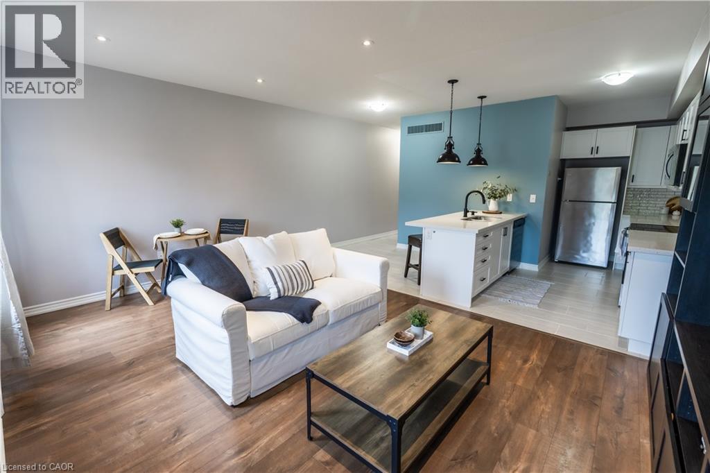 Photo 4 of 403 Westwood Drive Unit 30, Kitchener ON