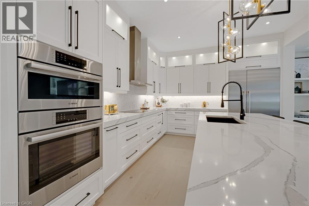 Photo 13 of 521 Bridgemill Crescent, Kitchener ON
