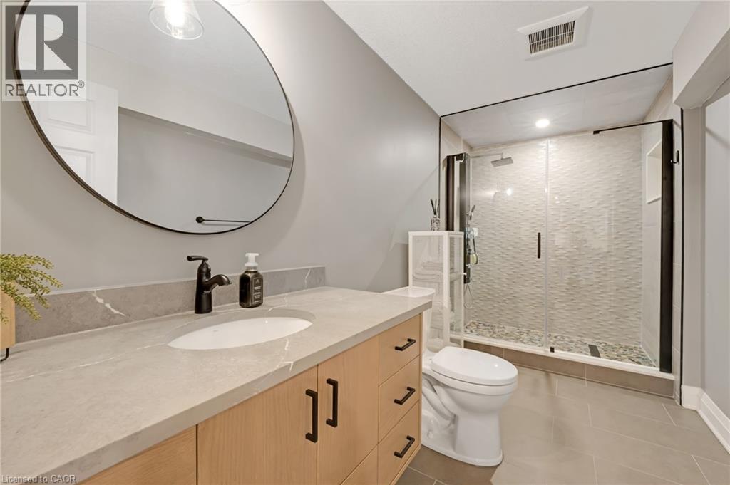 Photo 38 of 521 Bridgemill Crescent, Kitchener ON