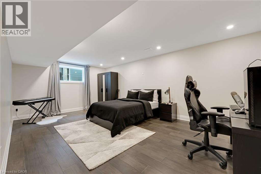 Photo 39 of 521 Bridgemill Crescent, Kitchener ON
