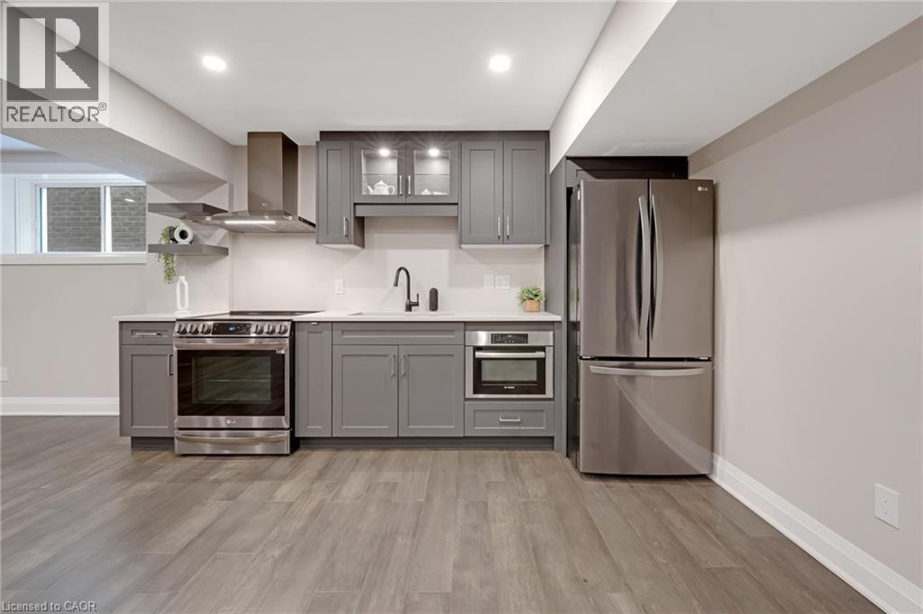 Photo 36 of 521 Bridgemill Crescent, Kitchener ON