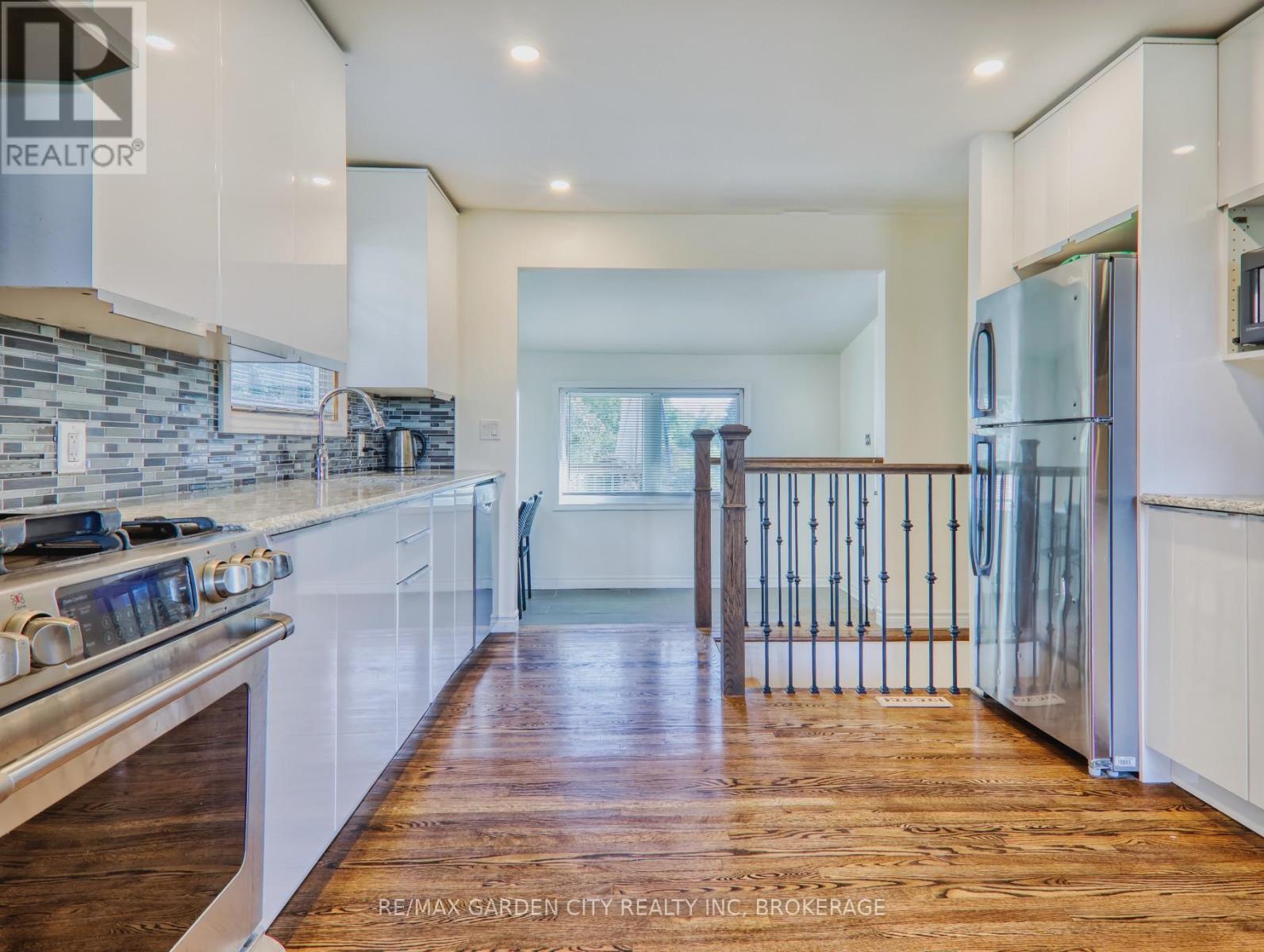 Photo 11 of 2430 Red Maple Avenue, Lincoln ON