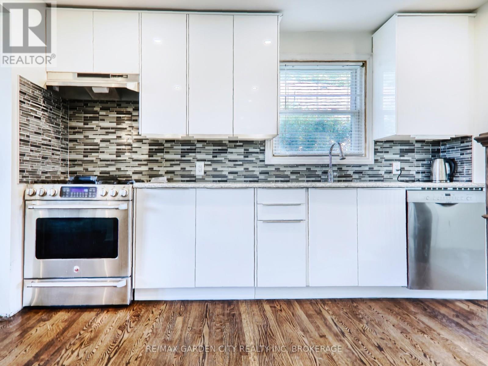 Photo 23 of 2430 Red Maple Avenue, Lincoln ON