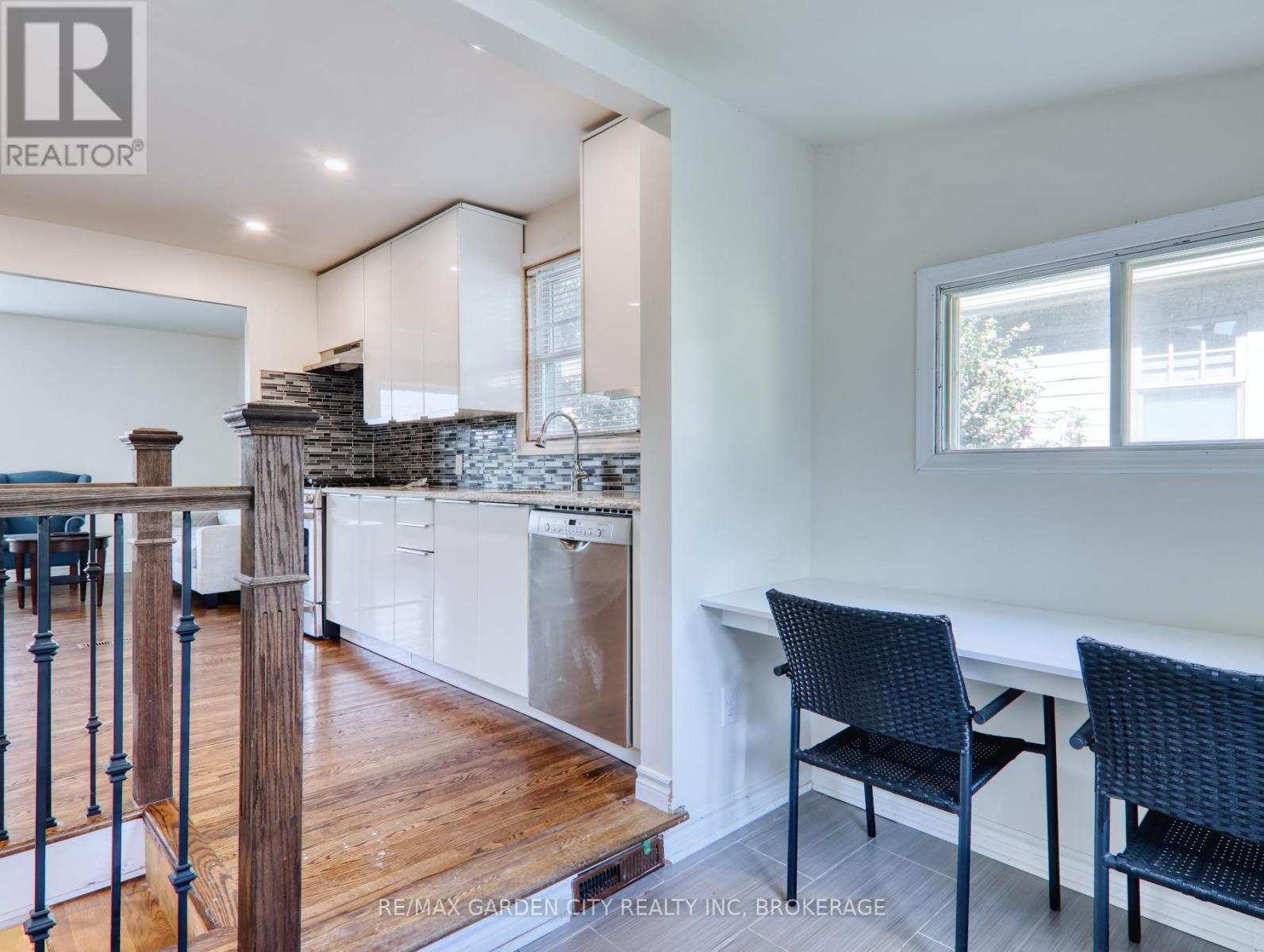 Photo 16 of 2430 Red Maple Avenue, Lincoln ON