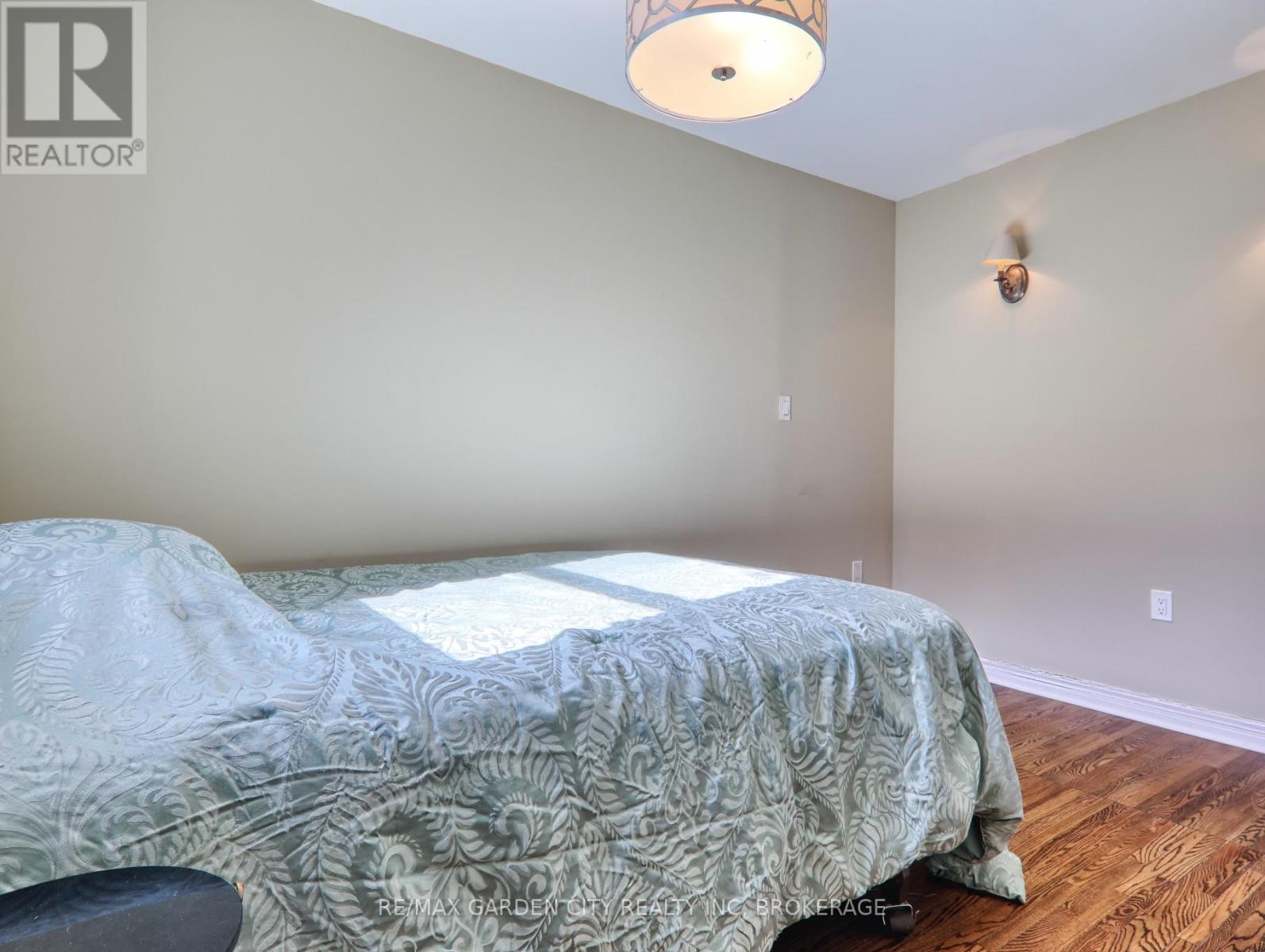 Photo 43 of 2430 Red Maple Avenue, Lincoln ON
