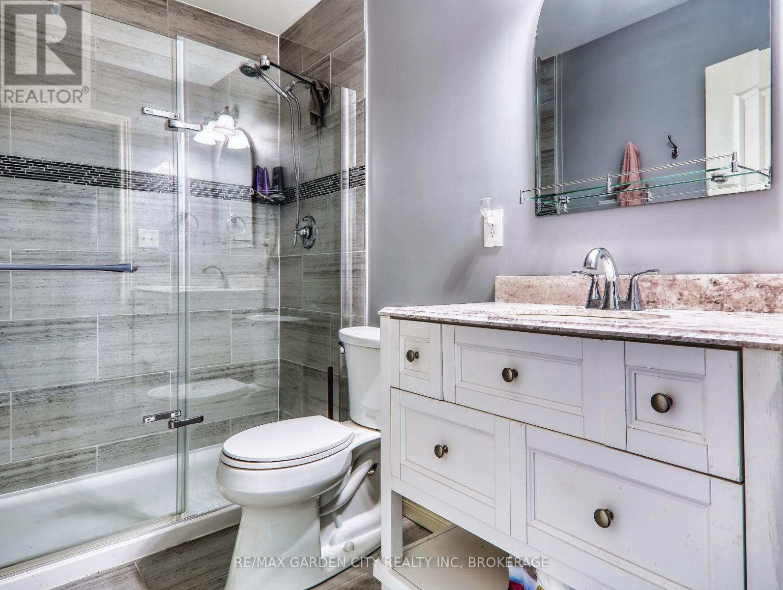 Photo 19 of 2430 Red Maple Avenue, Lincoln ON