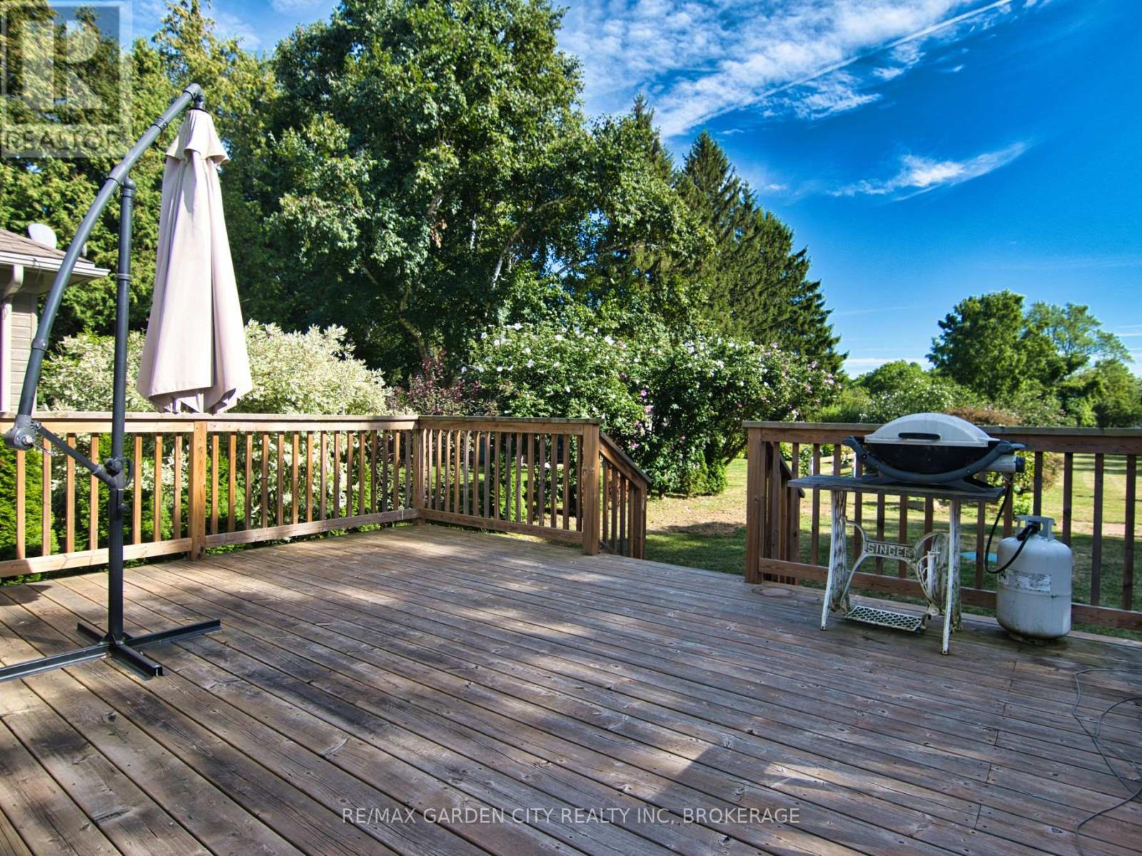 Photo 37 of 2430 Red Maple Avenue, Lincoln ON
