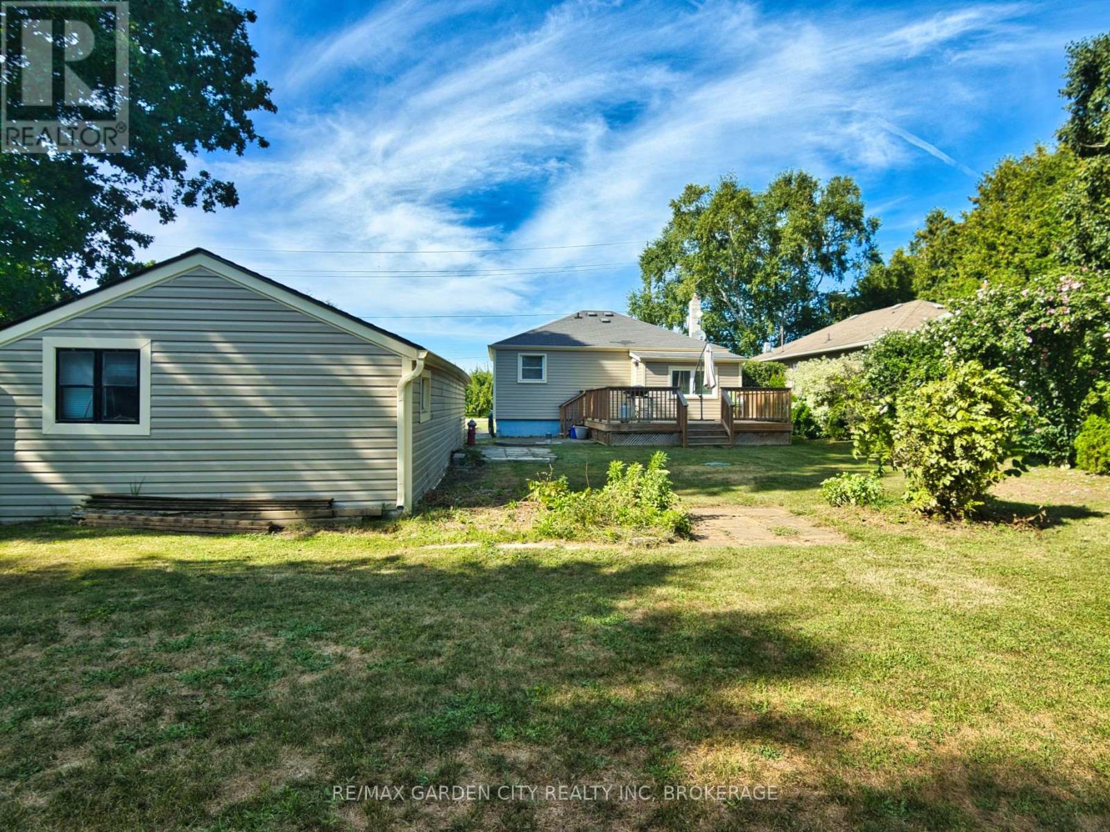 Photo 24 of 2430 Red Maple Avenue, Lincoln ON