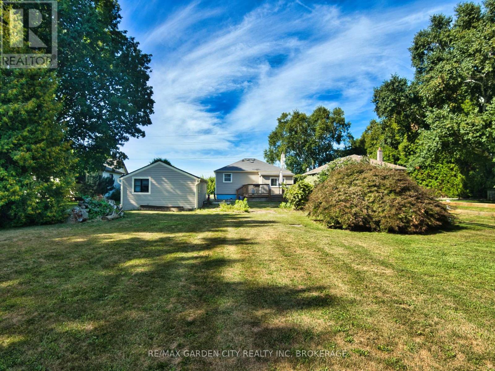 Photo 28 of 2430 Red Maple Avenue, Lincoln ON