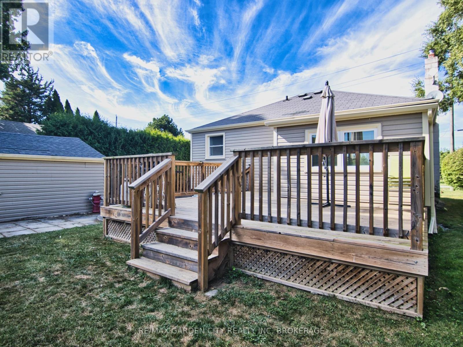 Photo 25 of 2430 Red Maple Avenue, Lincoln ON