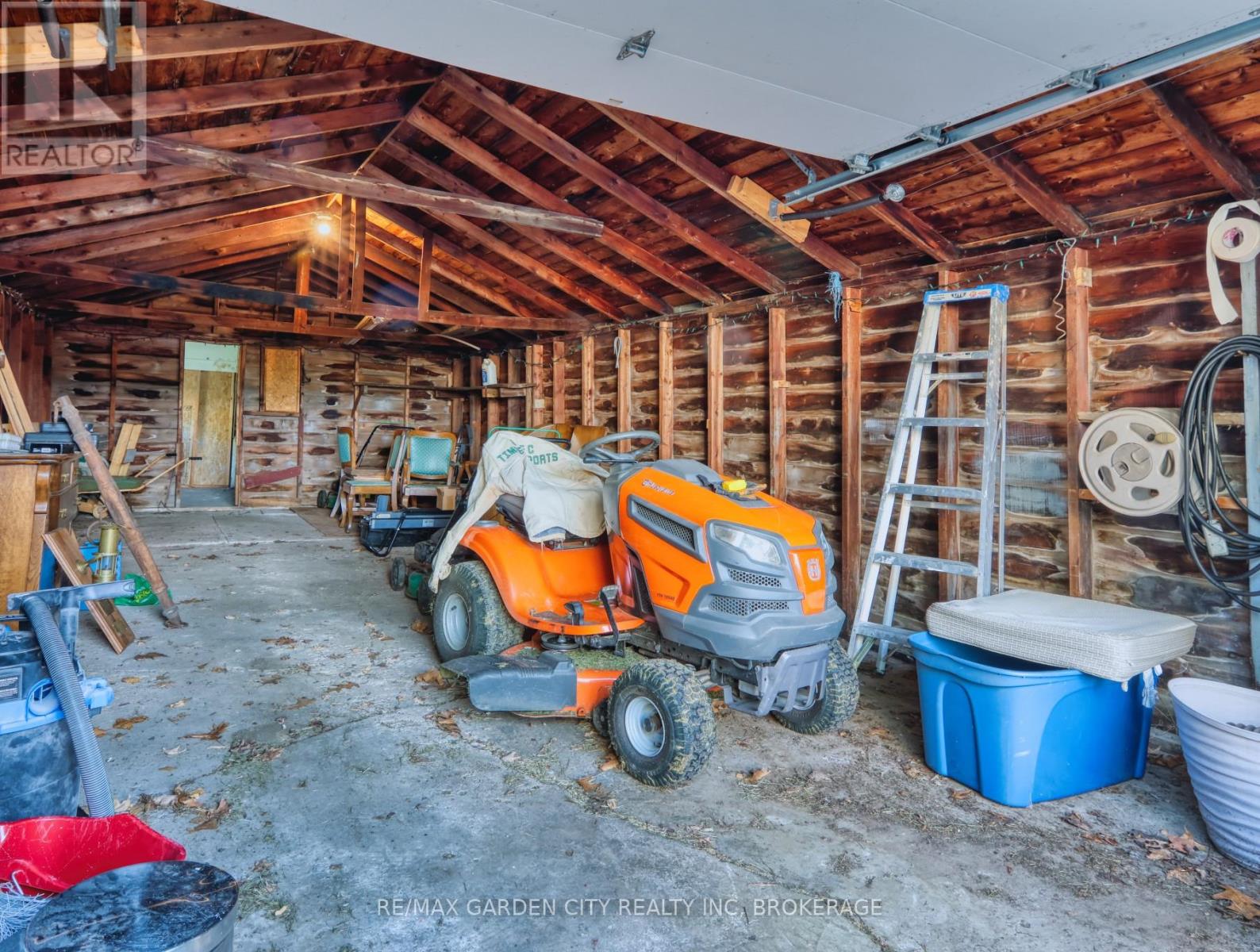 Photo 41 of 2430 Red Maple Avenue, Lincoln ON