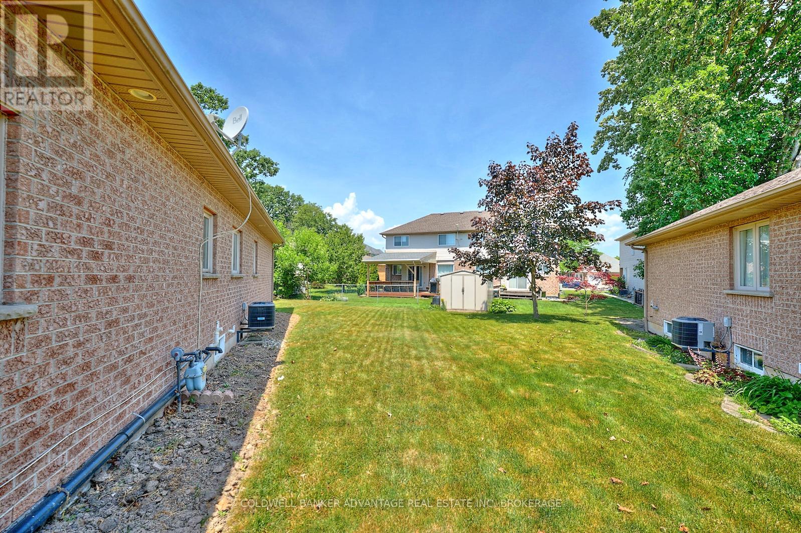 Photo 6 of 54 Bridgewater Court, Welland ON