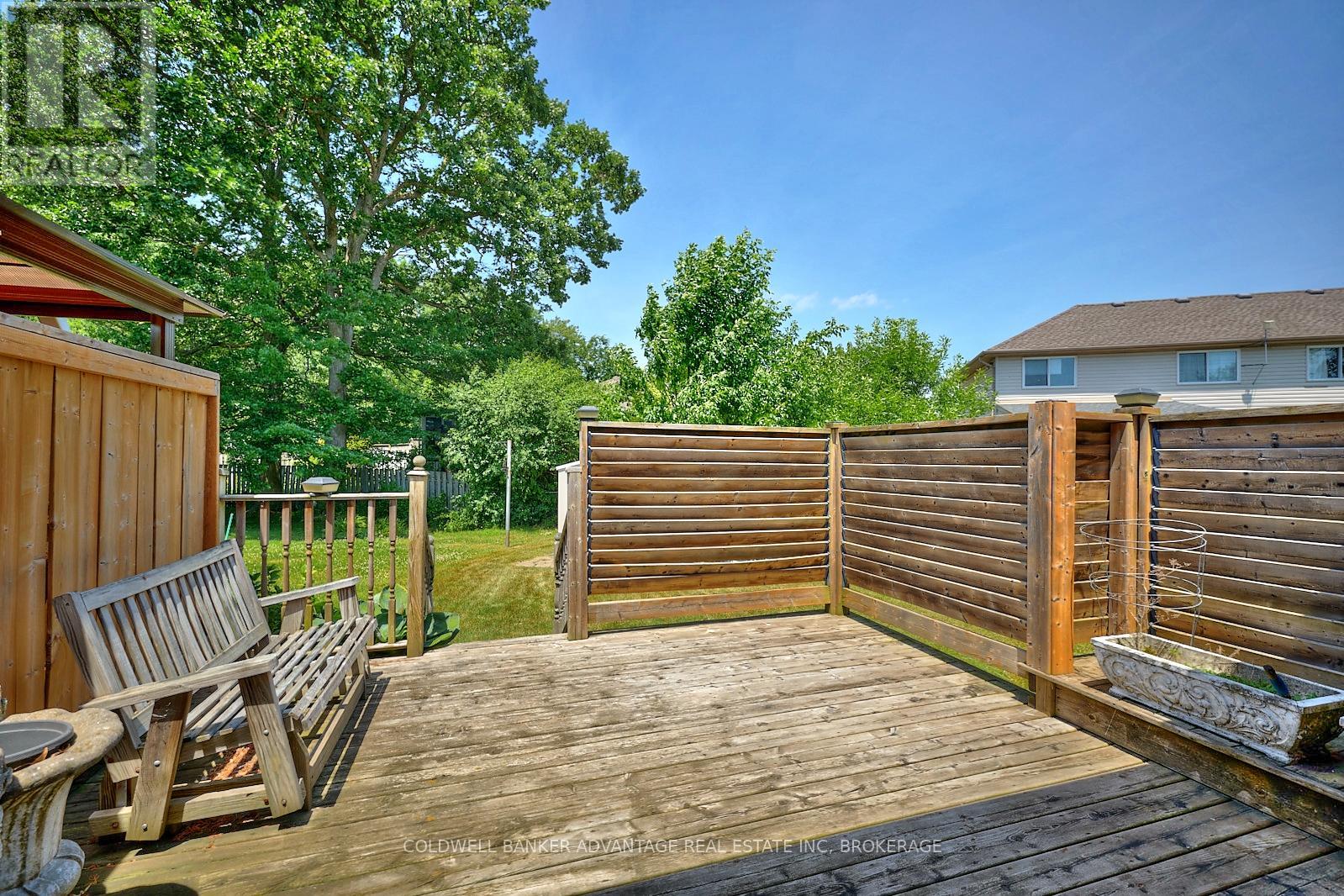 Photo 9 of 54 Bridgewater Court, Welland ON